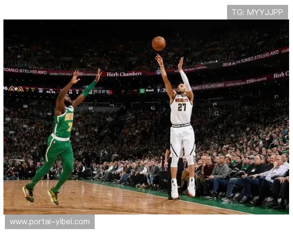 福茨赢得远投大赛,亨利加冕扣篮王 福茨赢得远投大赛,亨利加冕扣篮王